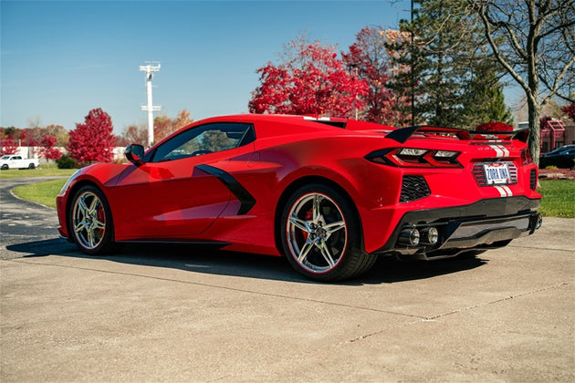 Corvette C8 2020-2025 catback exhaust by CORSA Performance with polished 4.5-inch carbon fiber tips and valved design.