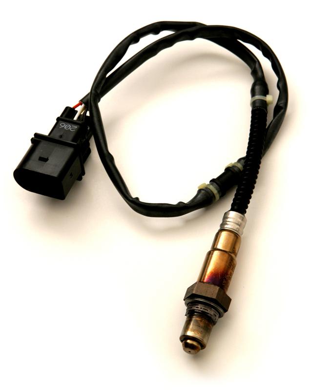 Innovate Motorsports high-resolution MAC solenoid boost controller with electronic control panel and wiring for vehicle boost management