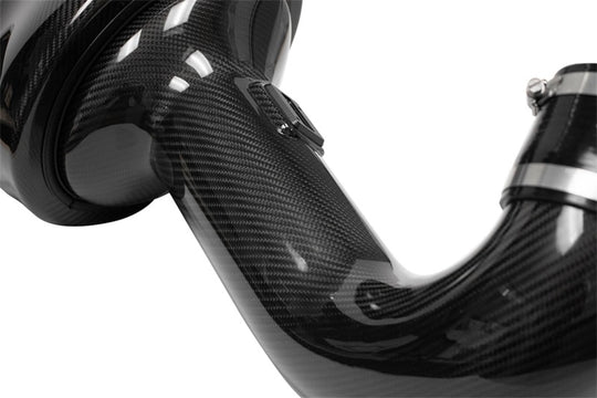 Corsa Chevrolet Corvette C7 Z06 2015-2019 carbon fiber cold air intake with DryTech filter installed in engine bay