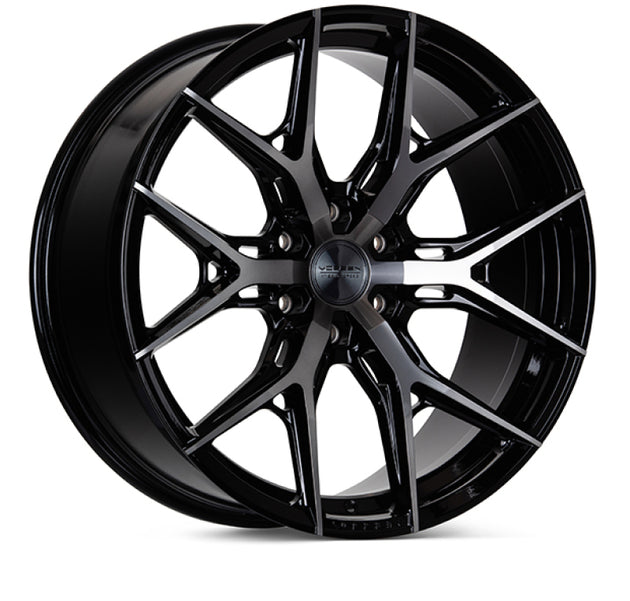 Vossen HF6-4 22-inch forged wheel with deep gloss black finish, 6x139.7 bolt pattern, ET-18 offset, and tinted surface.
