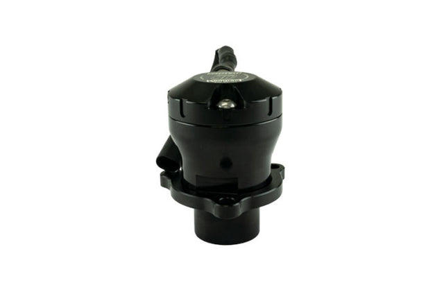 Turbosmart EM Kompact BOV Plumb Back VR18 blow-off valve installed on a vehicle engine for enhanced turbo performance.