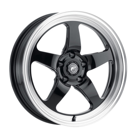 Forgestar D5 Drag 18x8 gloss black cast wheel with 5x120 bolt pattern, ET15 offset, 5.125-inch backspacing, side view.