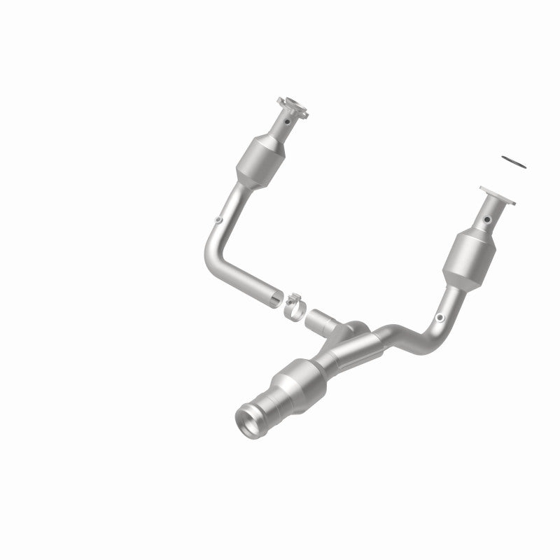 MagnaFlow direct fit catalytic converter for 2015 GMC Yukon XL V8 6.2L engine, showing the metallic converter with mounting brackets.