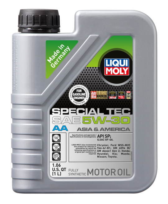 LIQUI MOLY 1L Special Tec AA 5W30 motor oil container, ideal for automotive engines, with brand and product details visible.