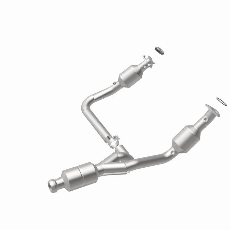 MagnaFlow direct fit catalytic converter for 2014-2016 GMC Sierra 1500 V6 4.3L engine, showing the metal structure and inlet/outlet ports.