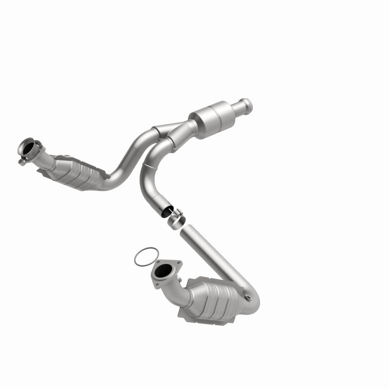 MagnaFlow catalytic converter for Chevy Avalanche 5.3L, direct fit replacement, durable stainless steel construction.