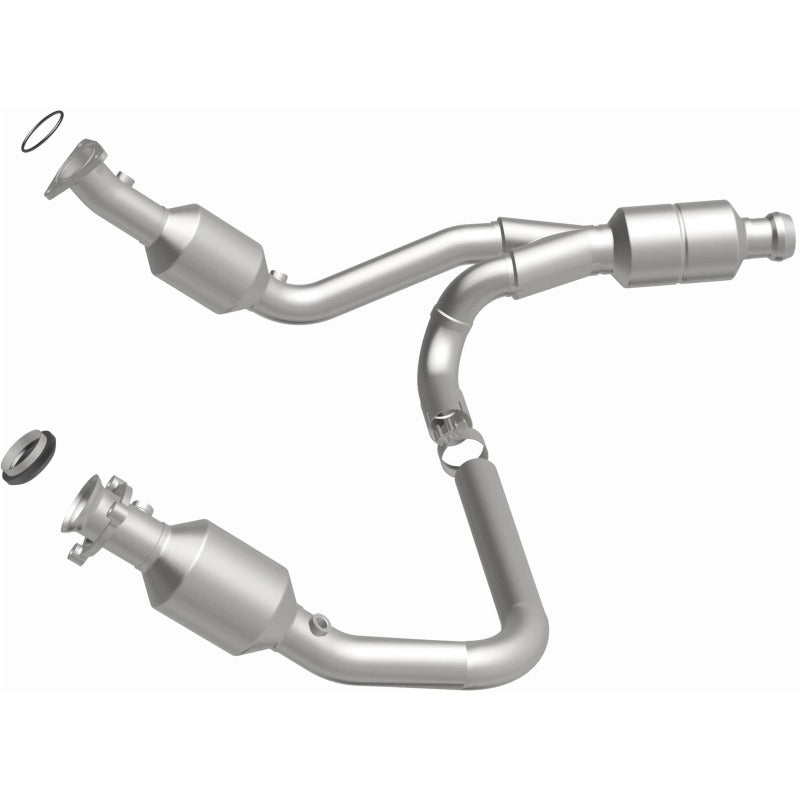 MagnaFlow catalytic converter direct fit for 2014-2016 GMC Sierra 1500 V6 4.3L engine, shown installed on vehicle exhaust system.