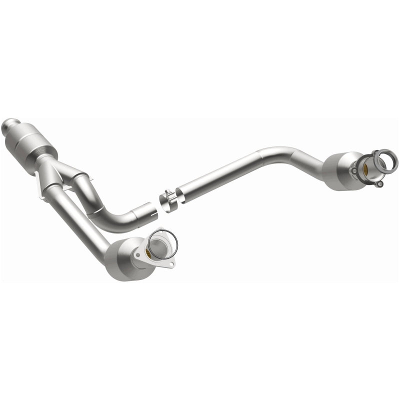 MagnaFlow catalytic converter direct fit for 2014-2016 GMC Sierra 1500 V6 4.3L engine, shows the metal exhaust component.