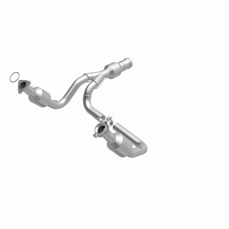 MagnaFlow direct fit catalytic converter for 2015 GMC Yukon XL V8 6.2L engine, showing the metal exhaust component with mounting brackets.