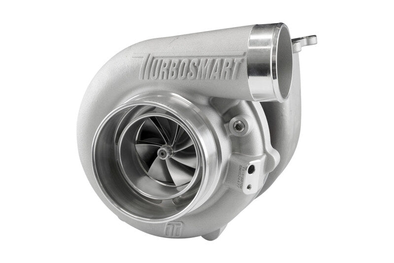 Turbosmart 6870B Kompact D4 1.00AR externally wastegated turbocharger with compact design and industrial metal finish.