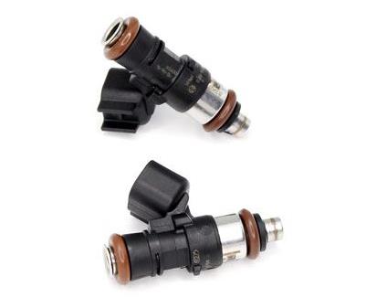 DeatschWerks fuel injector for Yamaha Raptor 700 with 2200cc/min flow, single injector, shown in close-up.