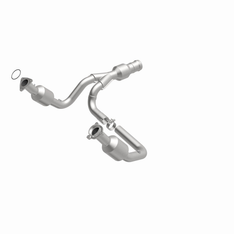 MagnaFlow direct fit catalytic converter for 2015 GMC Yukon XL V8 6.2L engine, metallic component with mounting flanges.