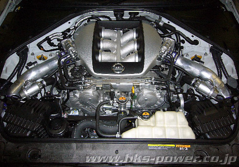 HKS SSQV4 blow off valve kit for Nissan GT-R R35, includes two SSQV valves and polished aluminum pipes.