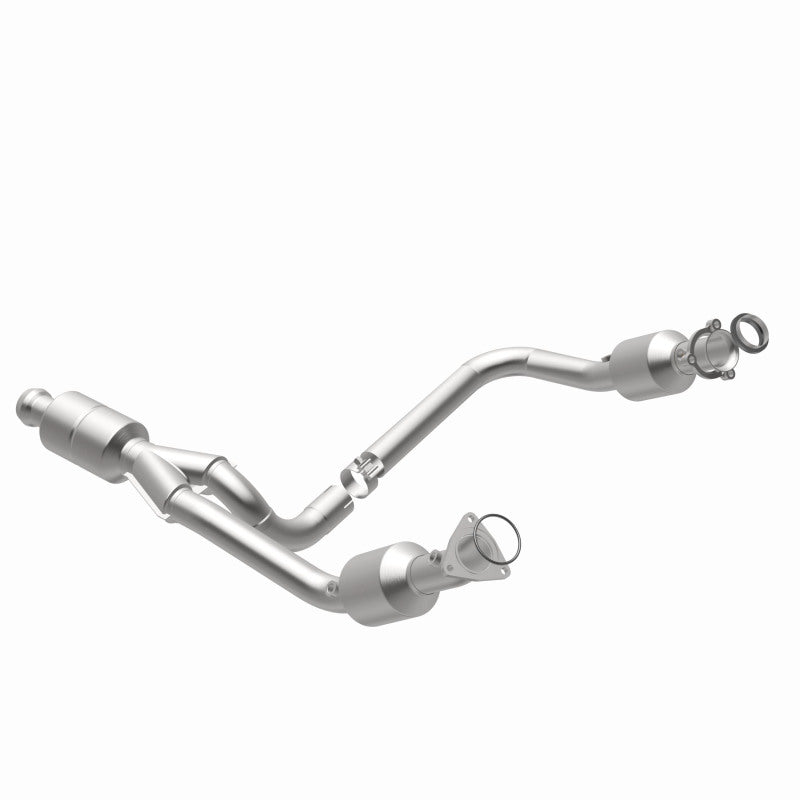 MagnaFlow catalytic converter for 2014-2016 GMC Sierra 1500 V6 4.3L, direct fit exhaust component with metallic finish