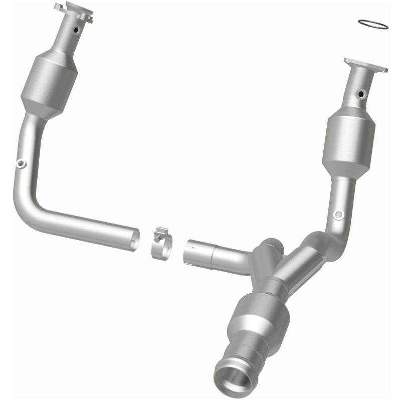 MagnaFlow direct fit catalytic converter for 2015 GMC Yukon XL V8 6.2L engine, metallic component with mounting flanges.