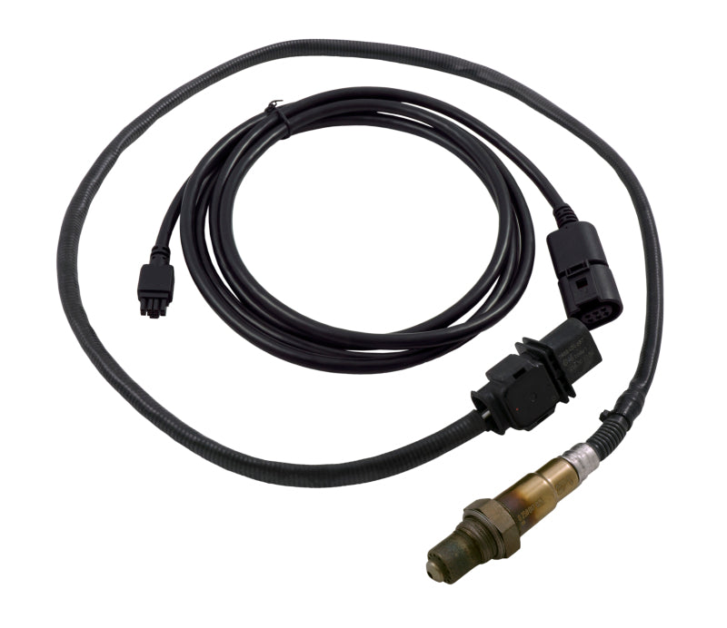 Innovate Motorsports LSU4.9 upgrade kit with 8ft oxygen sensor cable and O2 sensor for automotive performance.